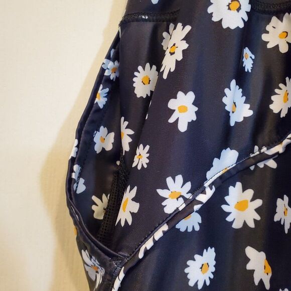 Daisy Flowered Soft & Stretchy Golf Skort size 20 - Picture 2 of 6